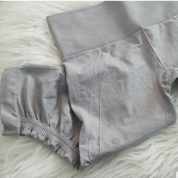 Lululemon GRAY Crop Active Legging I - Picture 4 of 8